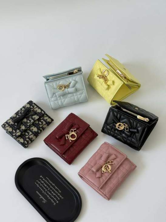 Picture of Dior Wallets _SKUfw239331818fw